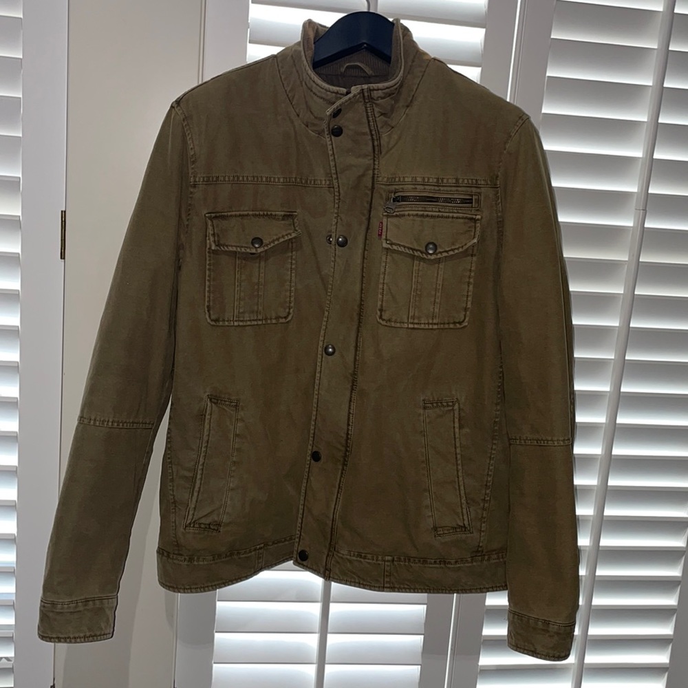 Levi’s coat - size L men’s